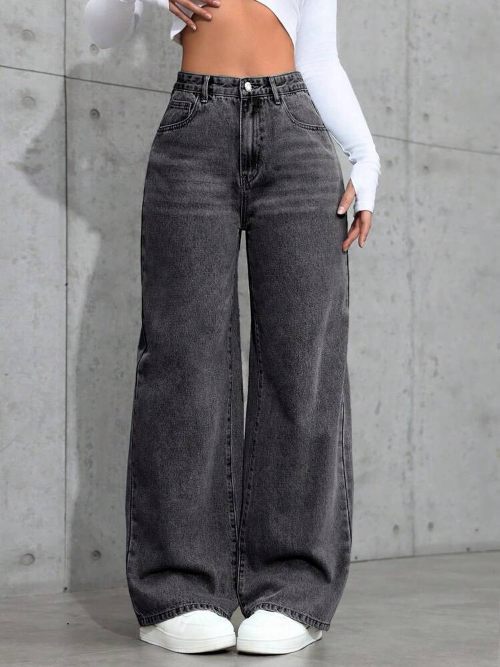 High-Waist Wide Leg Jeans in Washed Charcoal Black Size 25